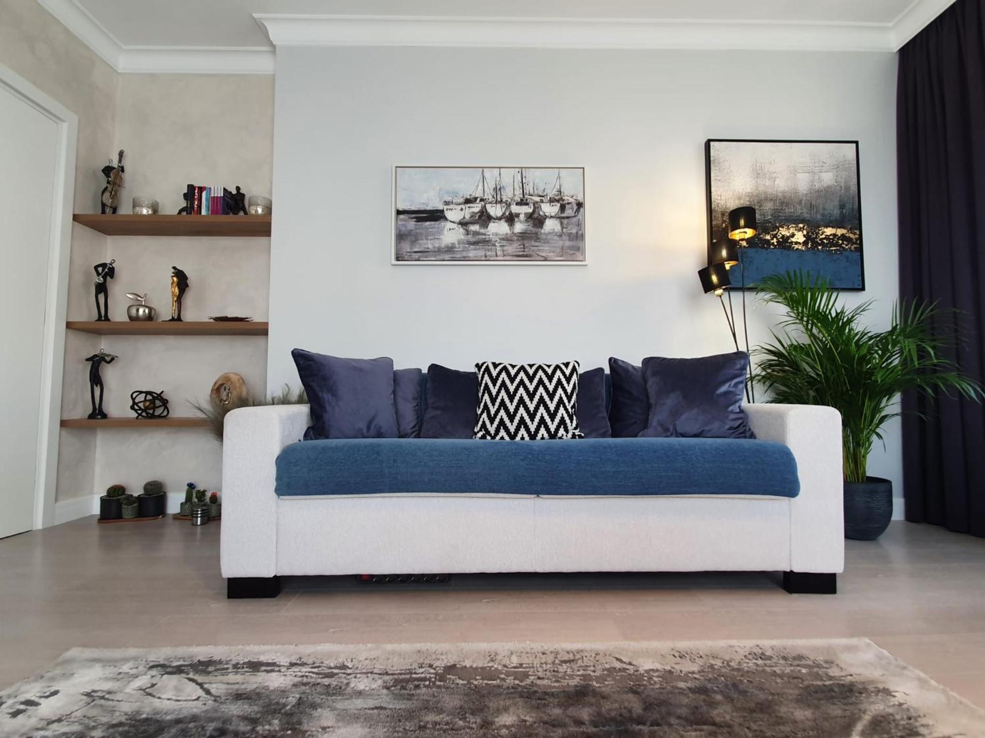 Apartment Tzuba Luxury Coresi Mall